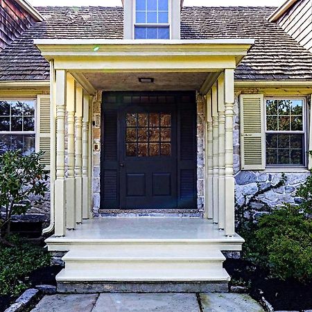 Downingtown Manor - 1900S Farmhouse With Creek Views Extérieur photo